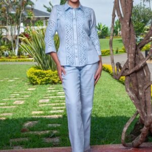 01-982 CONJUNTO PANTALÓN Y BLUSA CAMISERA