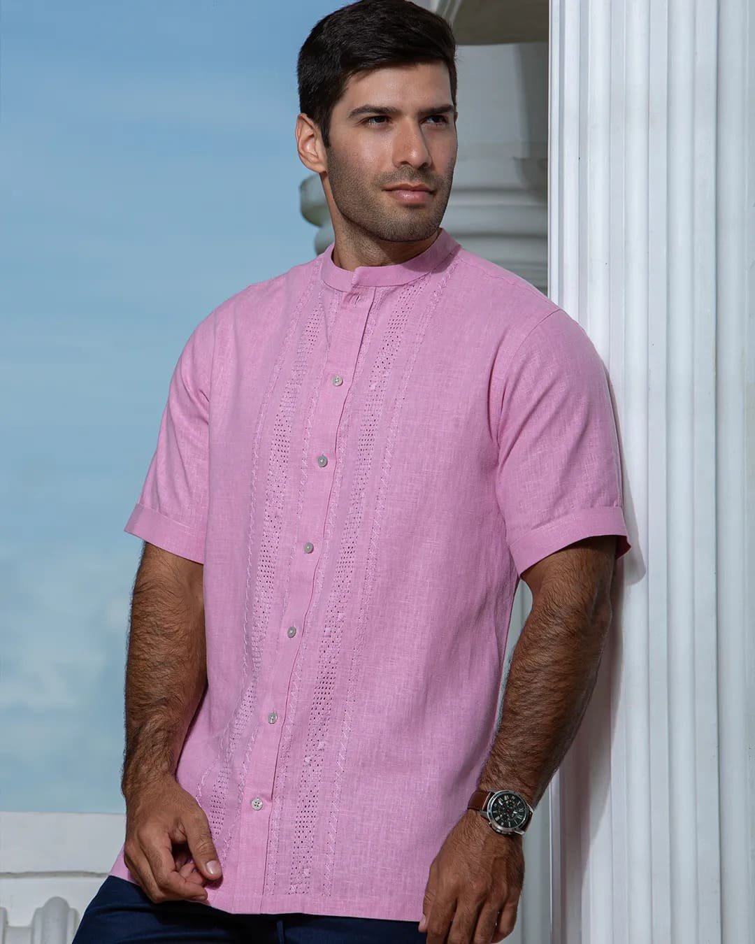 Guayabera y Camisa Artesanal Rosa Palo Cuello Neru Calado 1 Guayabera y Camisa Artesanal Rosa Palo Cuello