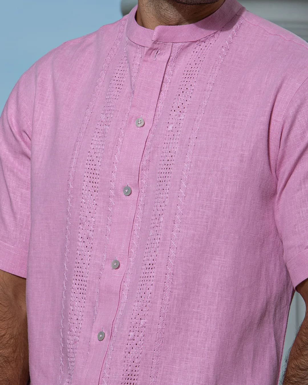 Guayabera y Camisa Artesanal Rosa Palo Cuello Neru Calado 2 Guayabera y Camisa Artesanal Rosa Palo Cuello