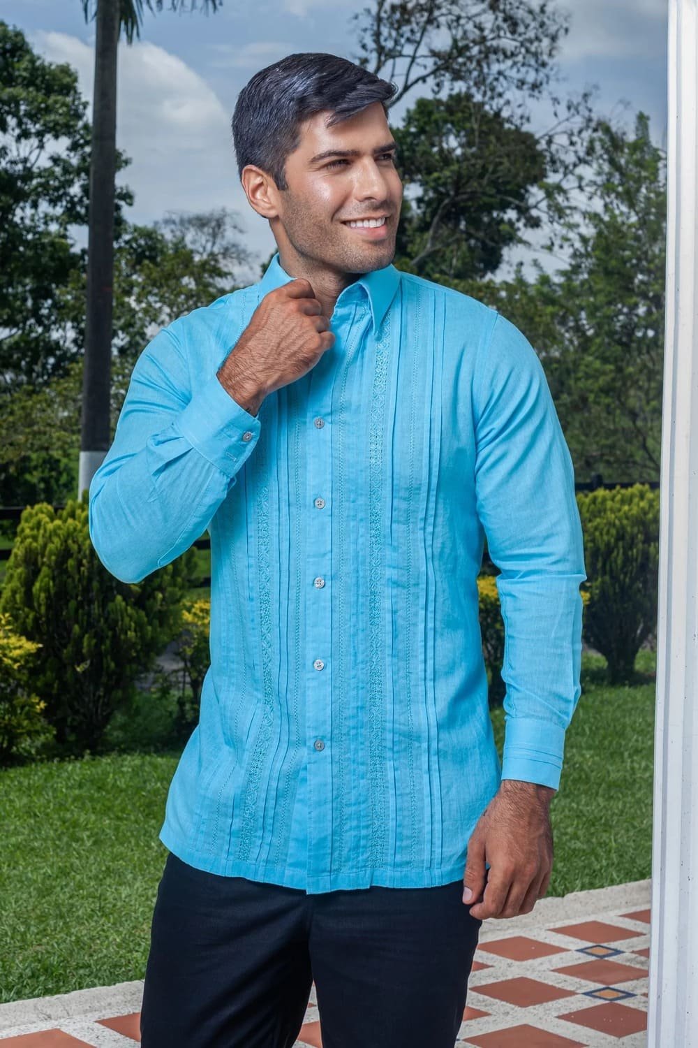 Camisa Guayabera Azul Cielo Manga Larga Calada - Colección 2024 La Vida en Guayabera 1 Camisa Guayabera Azul Cielo