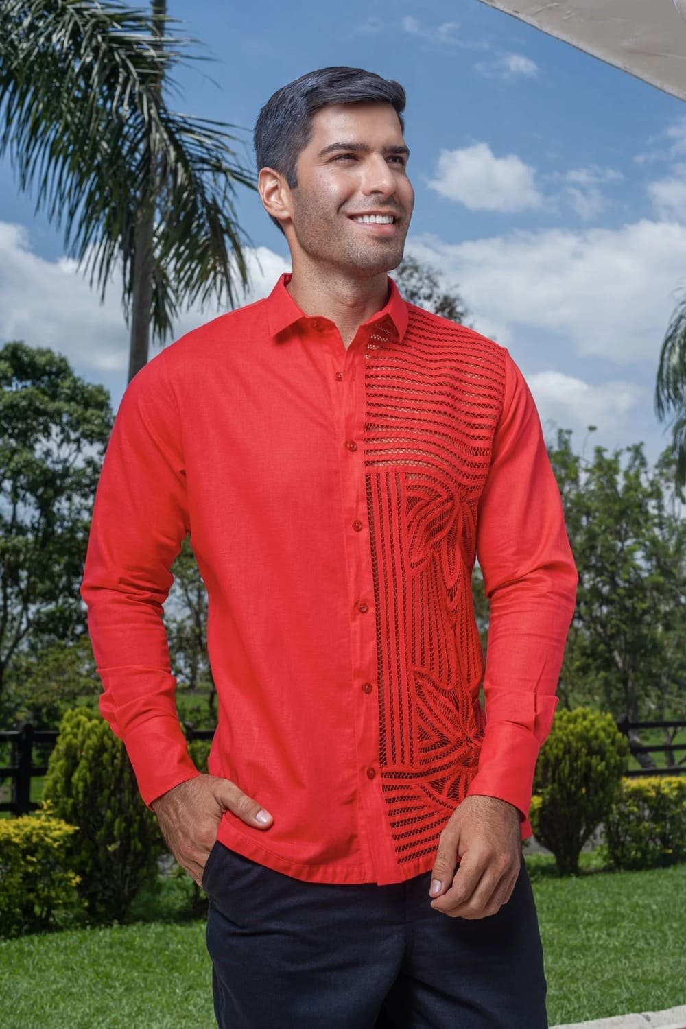 08-674 Camisa Guayabera Roja Manga Larga