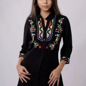 BLUSON CAMISERA NEGRA CON SESGOS