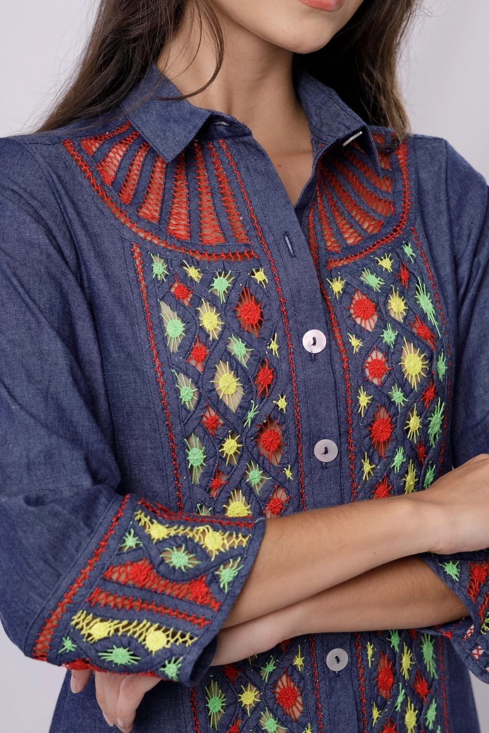 CAFTAN AZUL MANGA 3/4 ,CON SESGOS BORDADO EN PATECABRA Y ARAÑAS 4 CAFTAN AZUL MANGA 34 CON SESGOS BORDADO EN PATECABRA Y ARAÑAS