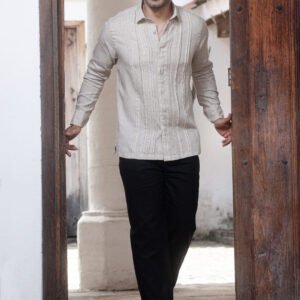 Guayabera Artesanal Color Arena Sabiduria en Lino