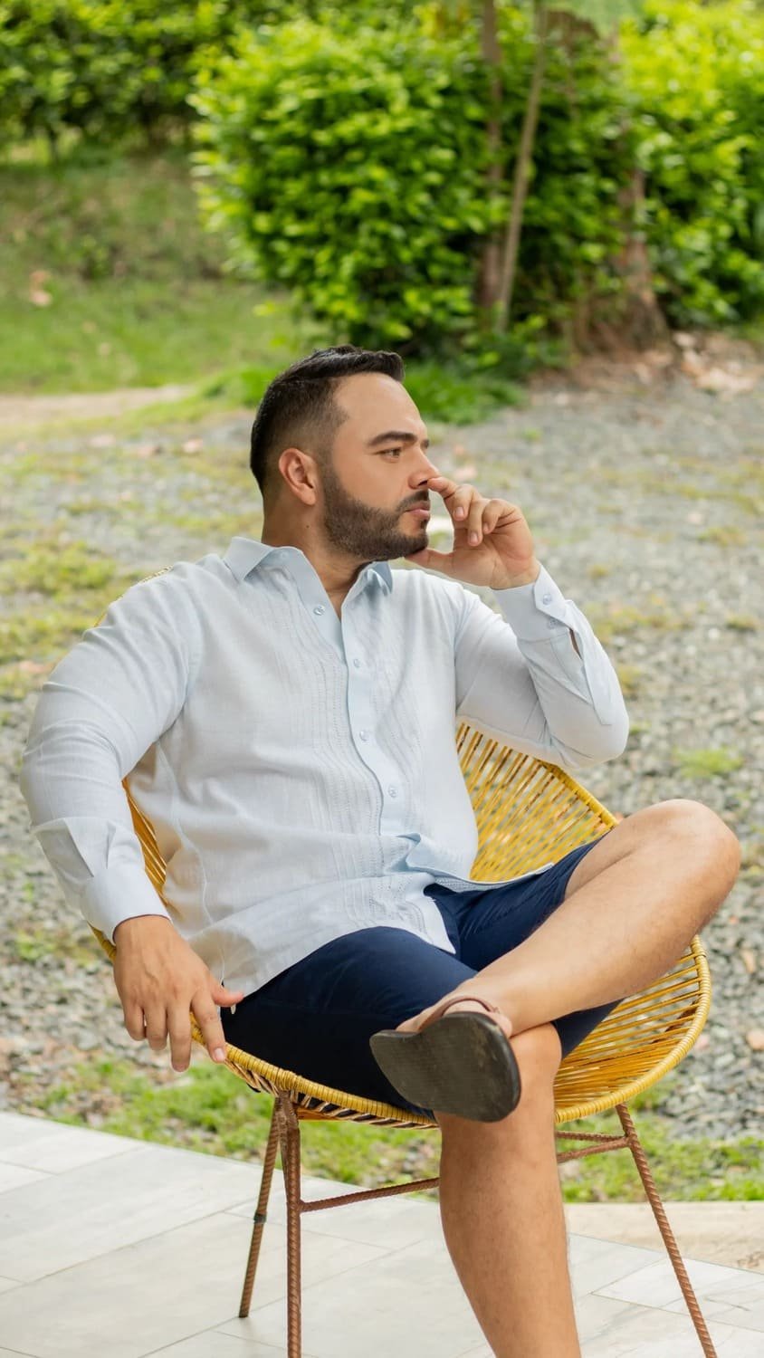 Guayabera Azul Claro Calada Cuello de Ángel - Coleccion 2024 - Raices - FRIXIO 2 Guayabera Azul Claro Calada Cuello de Ángel