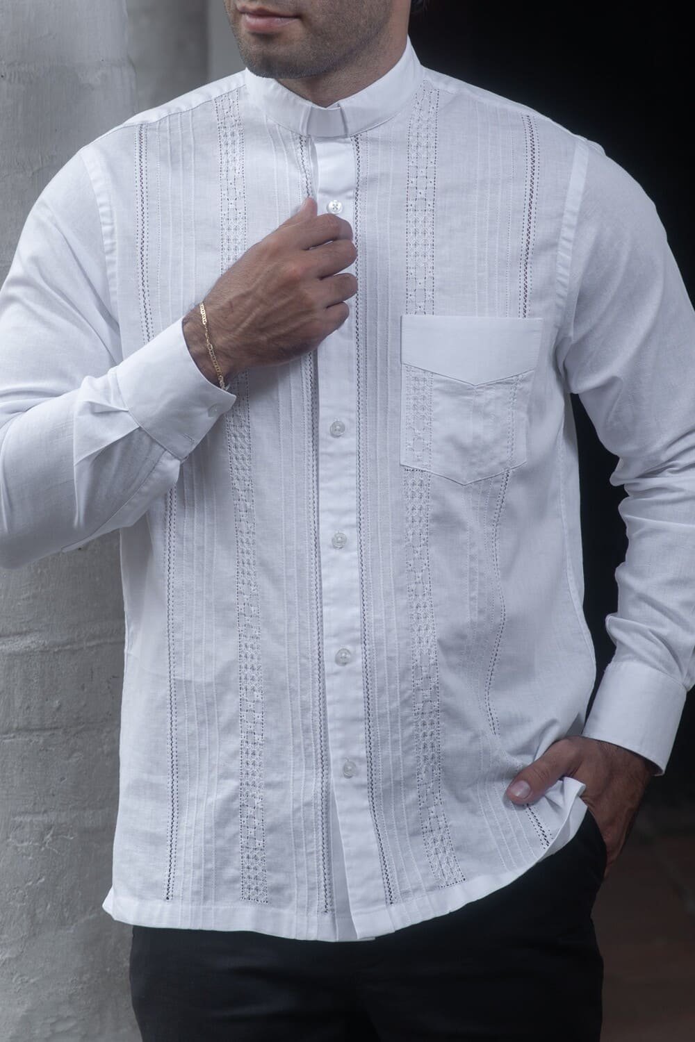 Guayabera Blanca CLERIMAN para sacerdotes