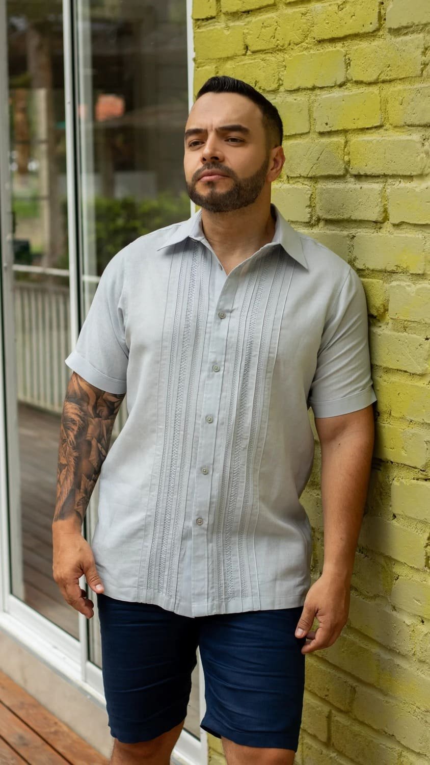 Guayabera Gris Claro Calada