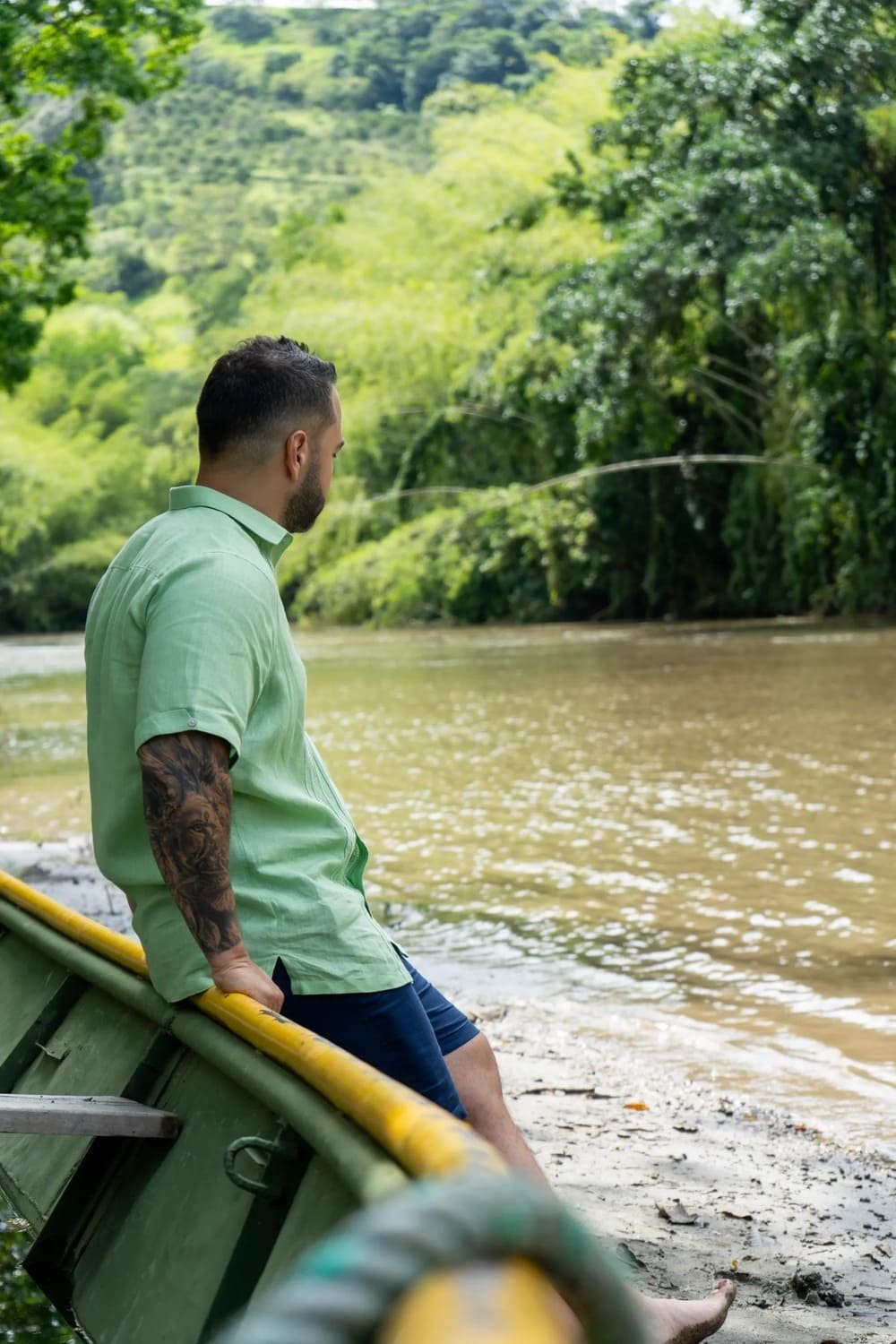 Guayabera Verde Manzana Calada Cuello de Ángel - Coleccion 2024 - Raices - FRIXIO 2 Guayabera Verde Manzana Calada