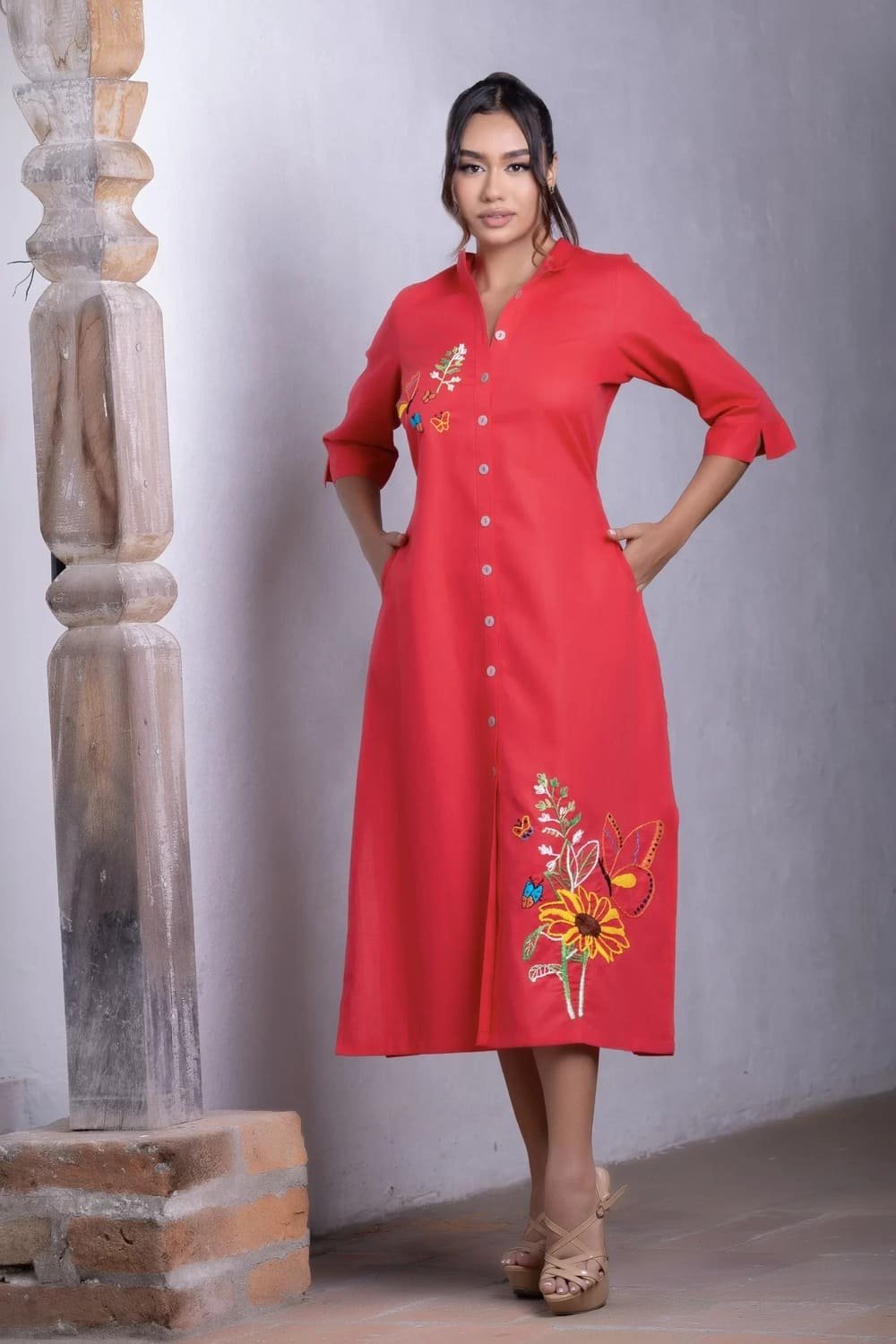 KAFTAN Rojo Bordado - Mariposas Crepusculares