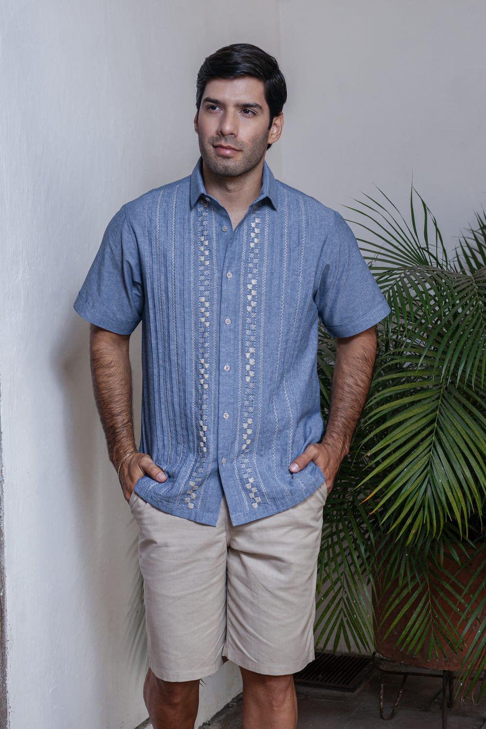 Guayaberas y Camisas para el Día del Padre 14 camisa artesanal manga corta indigo claro padre y maestro