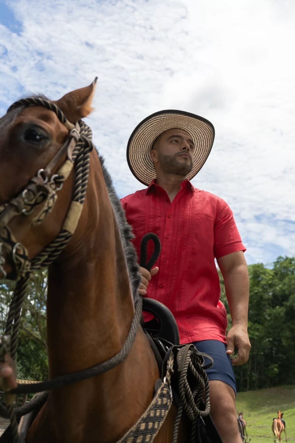 Guayabera Roja Calada Cuello Ángel- Coleccion 2024 - Raices - FRIXIO 2 guayabera roja calada imagen de producto (3)